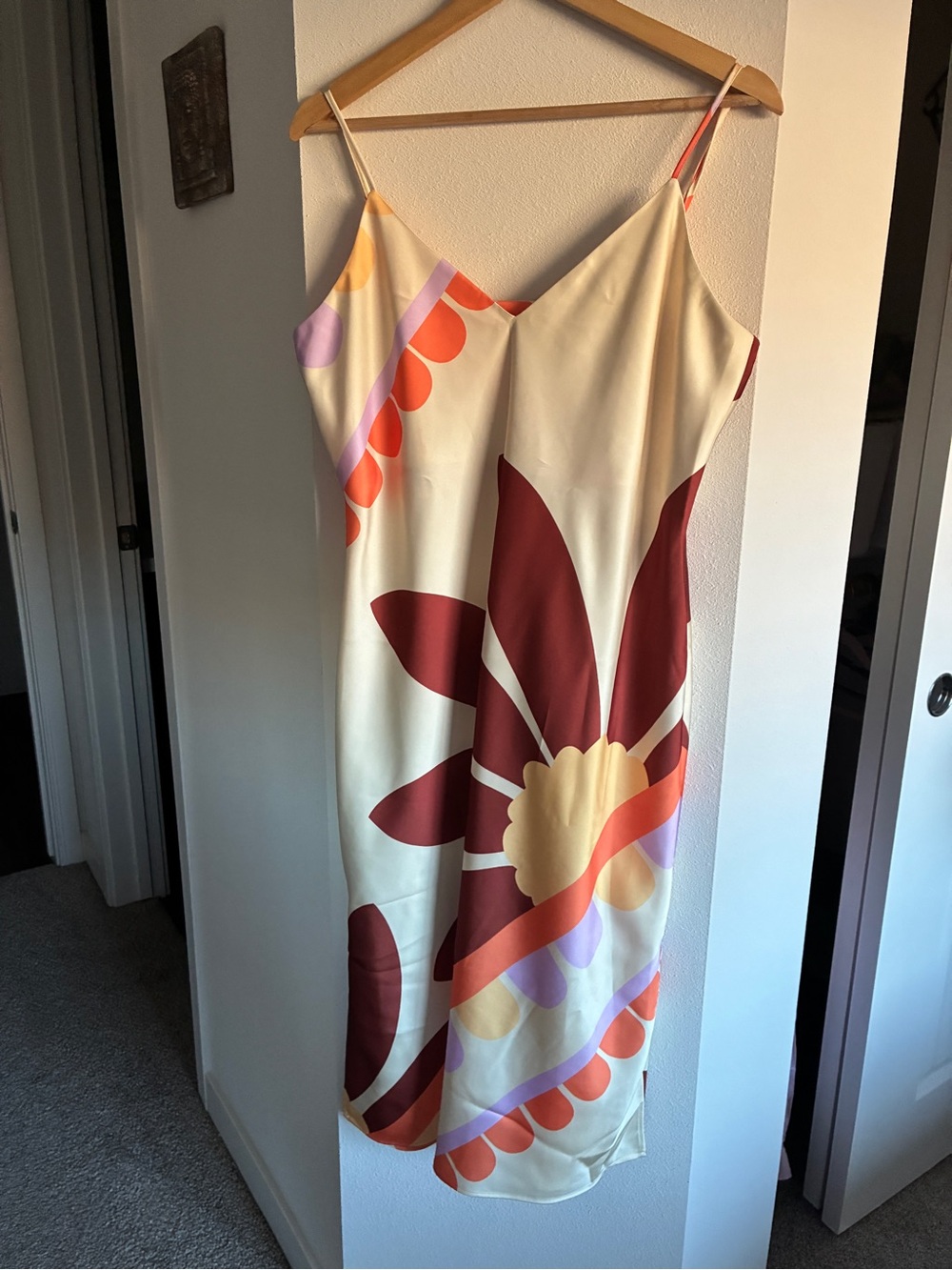 Gianni Bini Cream silky Midi Dress in Lavender, Orange, Terracotta &Apricot.